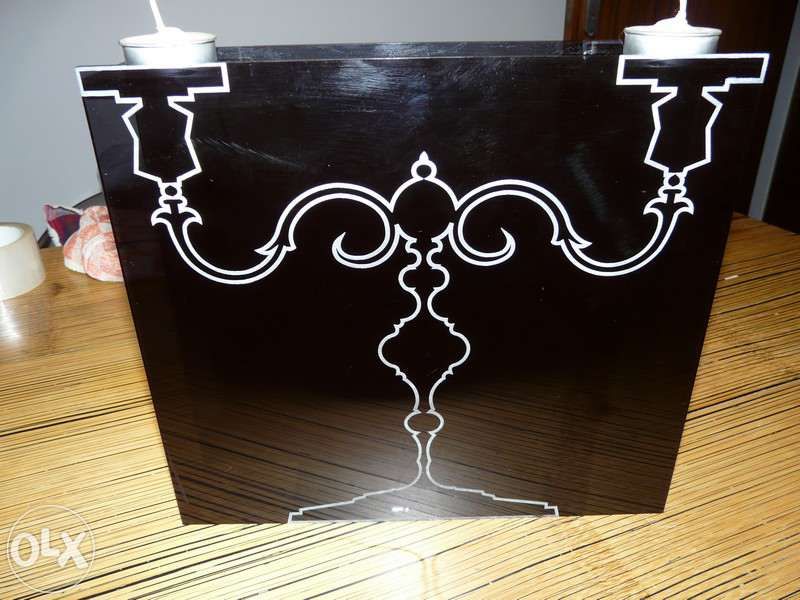 Castiçal em acrilico preto da Área. Grande Design