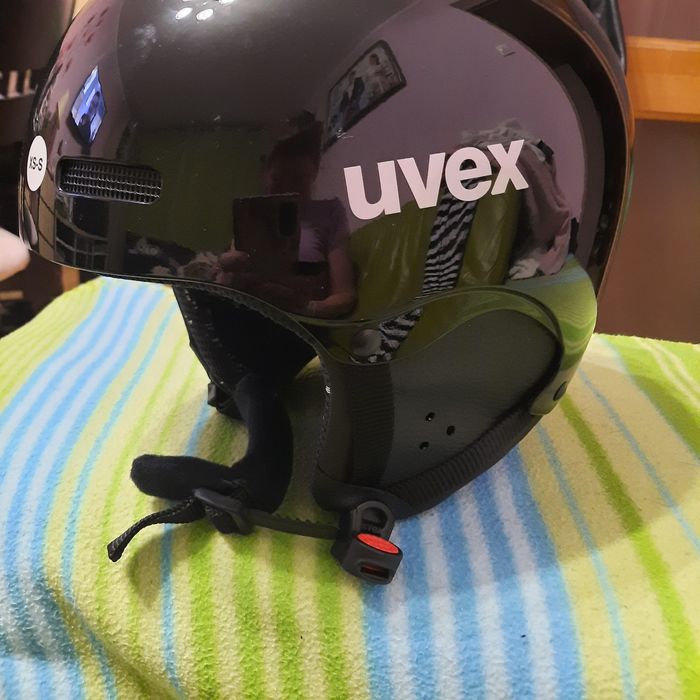 Kask narciarski jak nowy uvex czarny rozm xs-s 52-55 cm