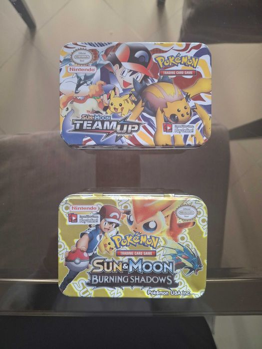 Caixa com 100 cartas Pokemon