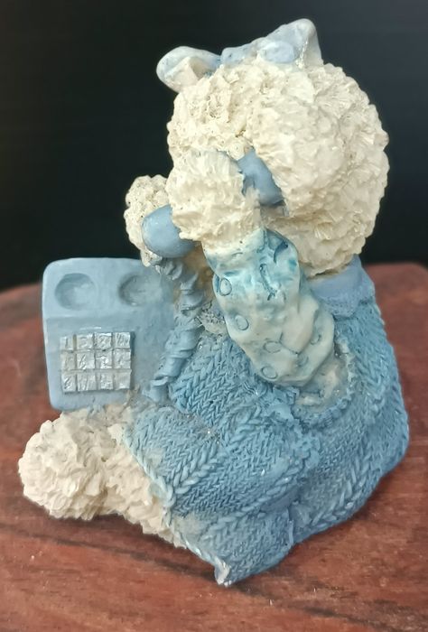 Retro miś Formano z telefonem stacjonarnym – kolekcjonerska figurka