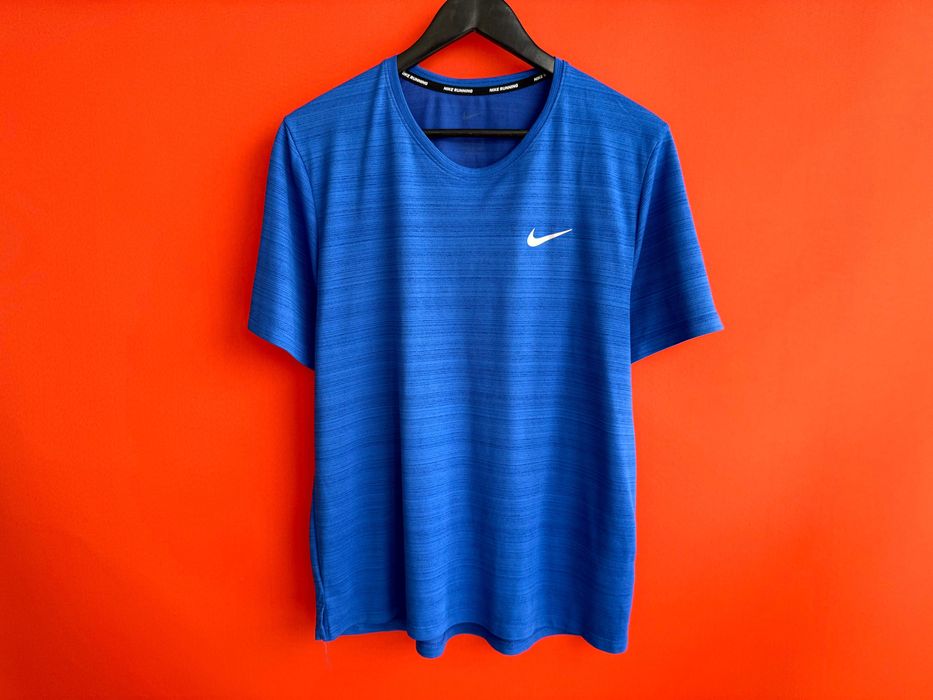 NIKE RUNNING Оригінал чоловіча спортивна футболка розмір M