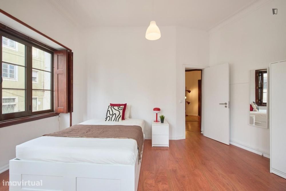 Quarto - localizado em Estrela Lisbon