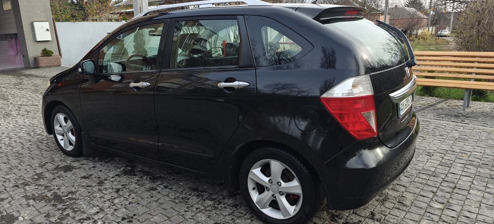Продам Honda F-RV 2005.р