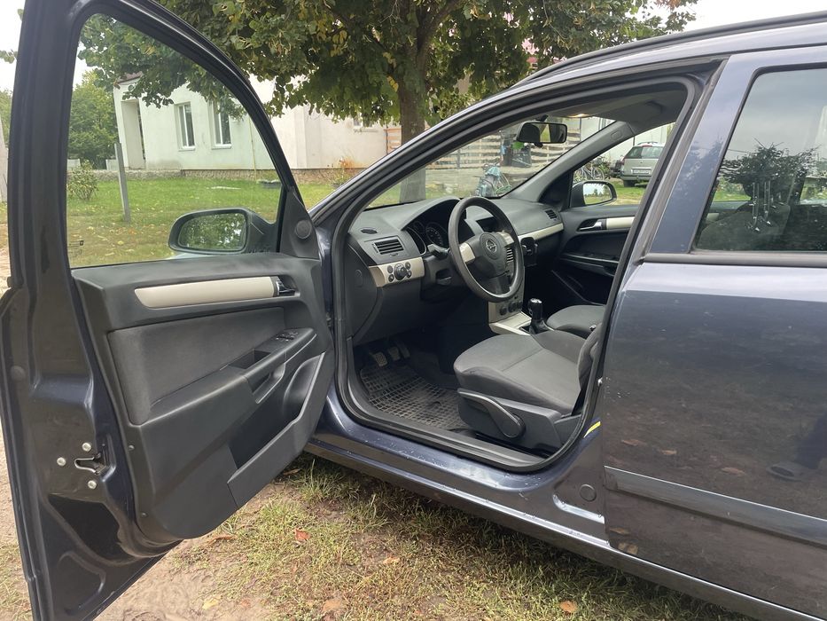 Опель Астра Н 1.4 бензин