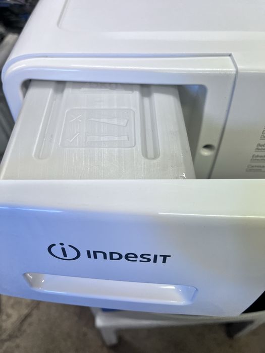 Maquina de secar roupa Indesit 9kg