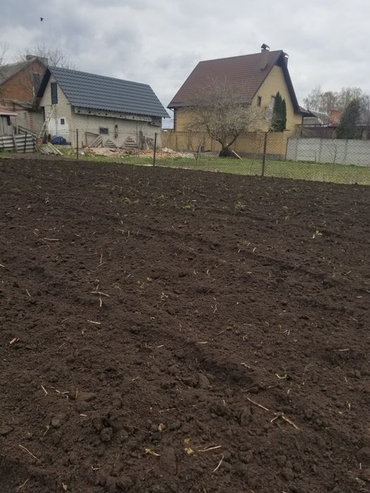Вспашка(оранка)землі мотоблоком