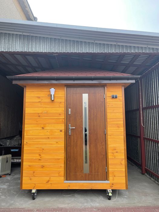 Mobilna łazienka całoroczna do ogrodu lub na działkę