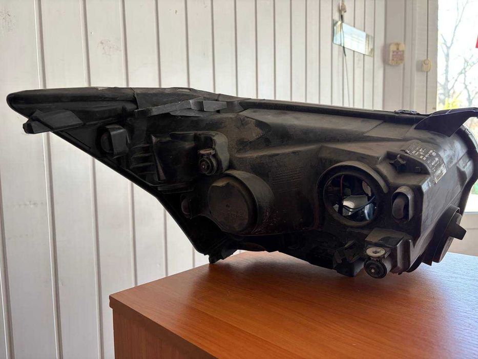 Фара ліва світлодіодна Ford Transit 2018