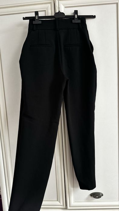 Класичні брюки zara