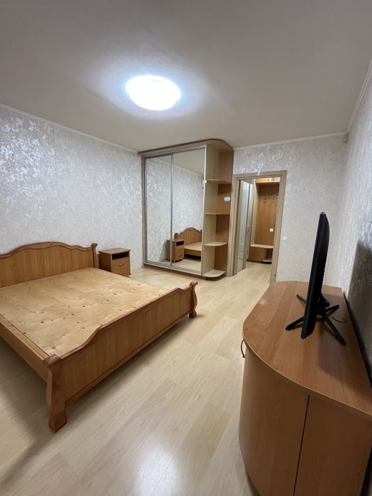 2-комнатная с евроремонтом на Заболотного - Сахарова!