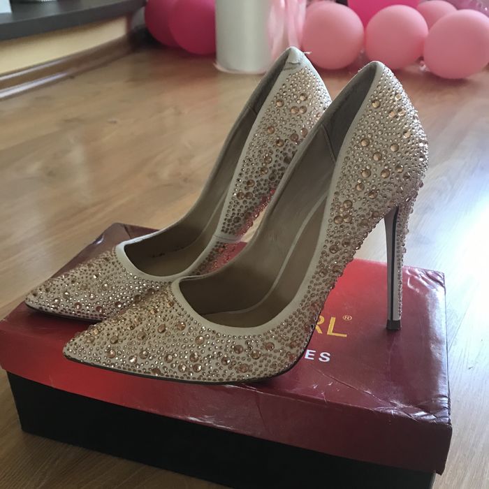 Туфли лодочки 38р