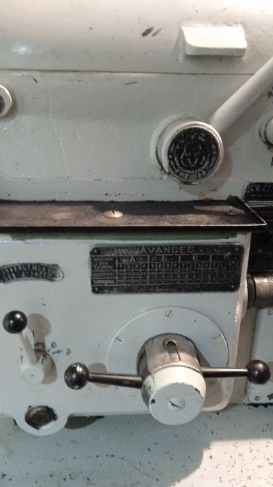 Torno Mecânico trifásico usado