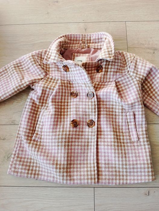 Śliczny płaszczyk wiosenny