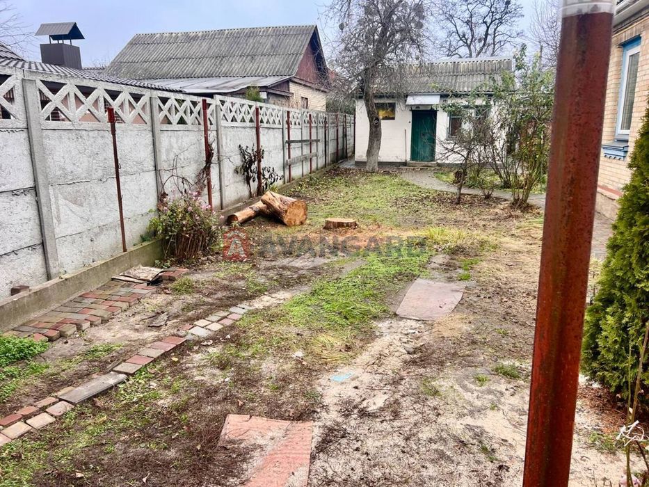 Здам доглянутий цегляний будинок у районі Казбет, вул. Василини.