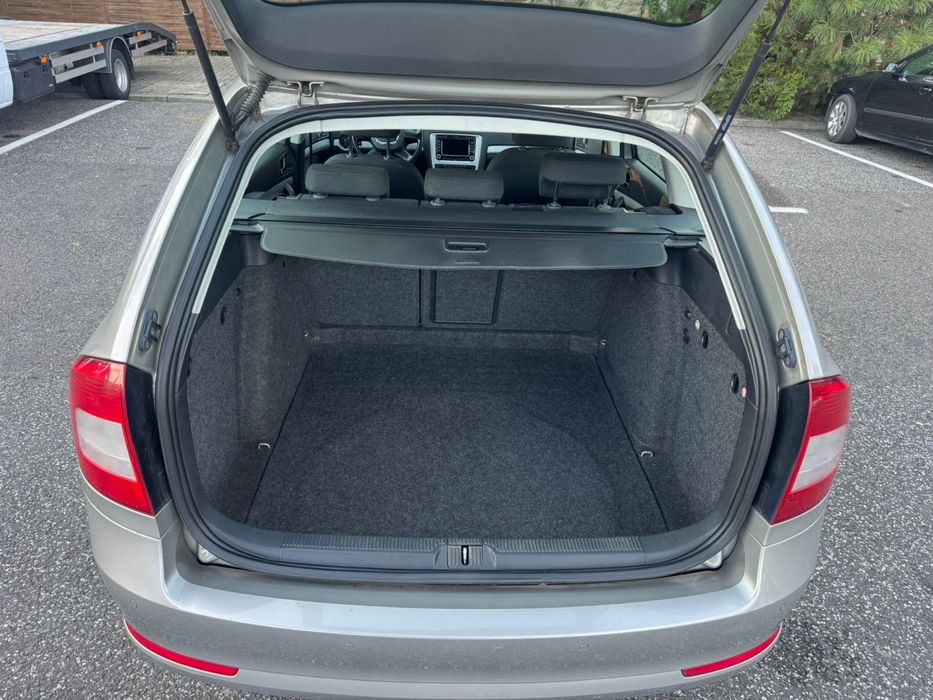 Wypożyczalnia samochodów do wynajecia skoda octavia combi 1.6 tdi