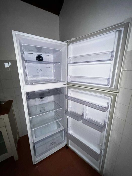Frigorífico Samsung A+ 321 L