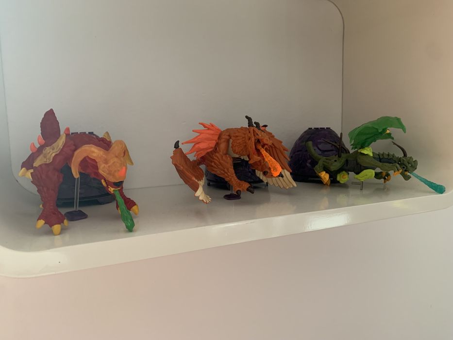 BREAKOUT BEASTS Potwór z jajka