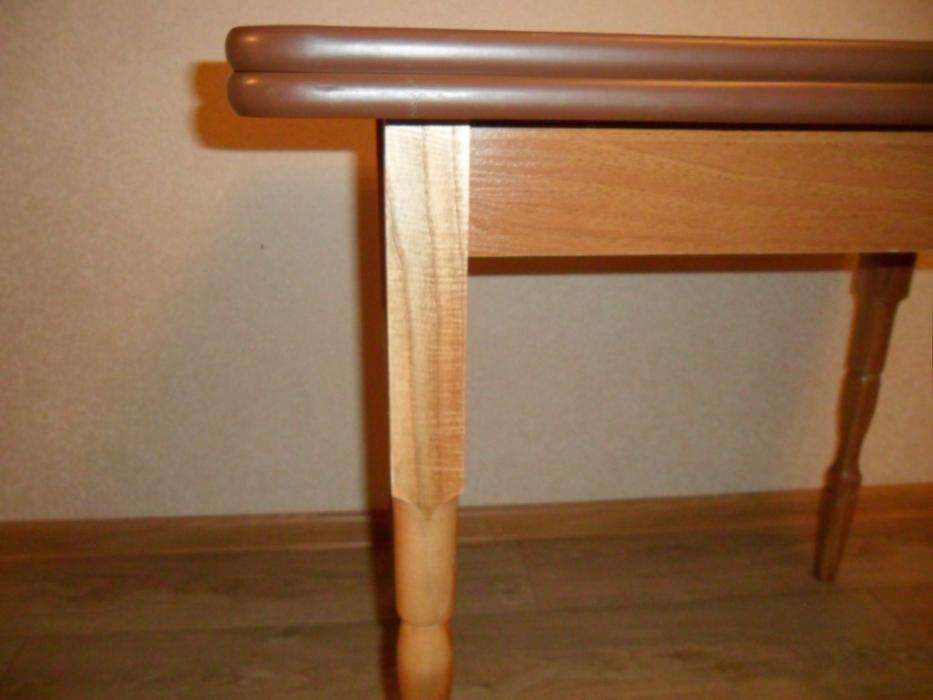 Стол кухонный, раскладной, табуреты