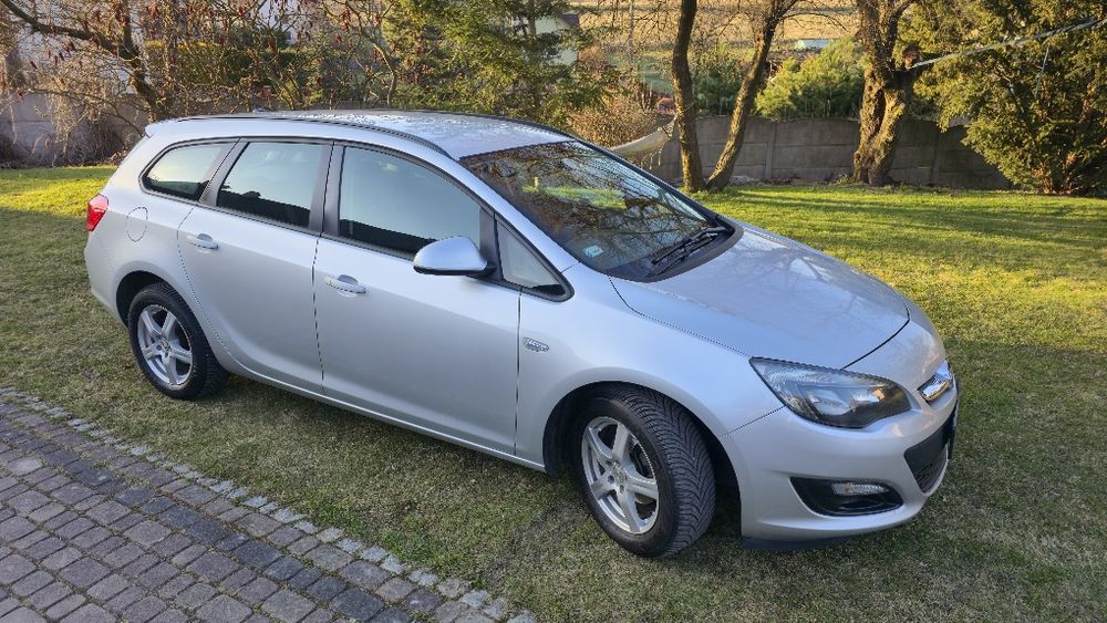 Opel Astra J Sports Tourer 1.4 LPG