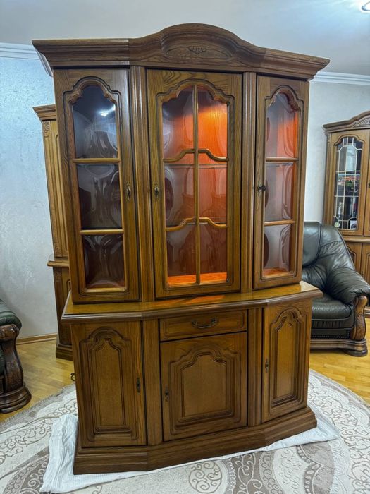 Меблі з Європи (дубові)