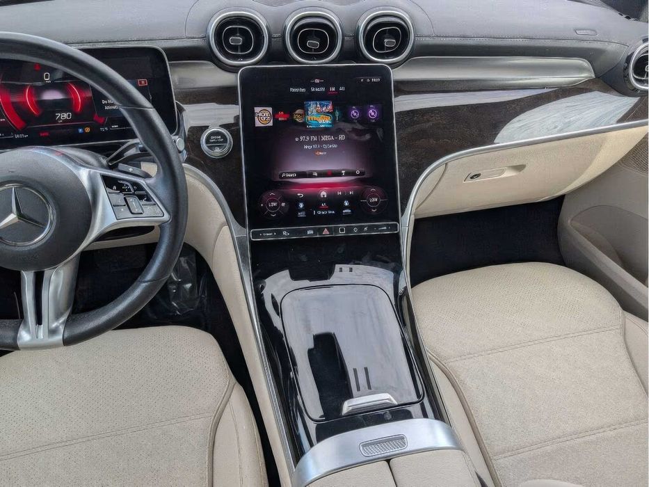 Mercedes-Benz Glc 300      2024