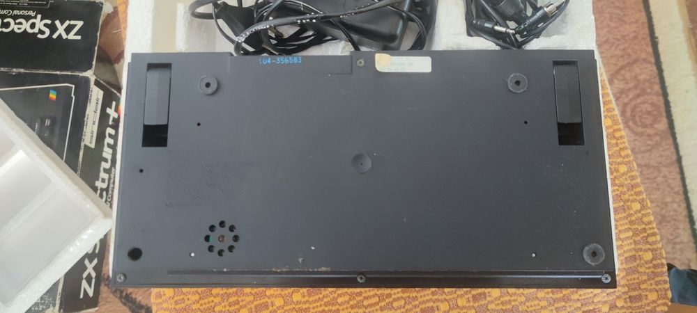 Komputer ZX Spectrum + pudełko, kable, zasilacz