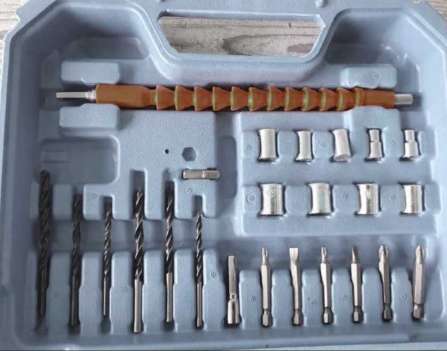 Аккумуляторный шуруповёрт makita набор бит 2 аккумулятора электродрель