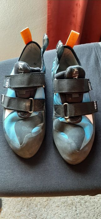 Pés de gato Tenaya 39