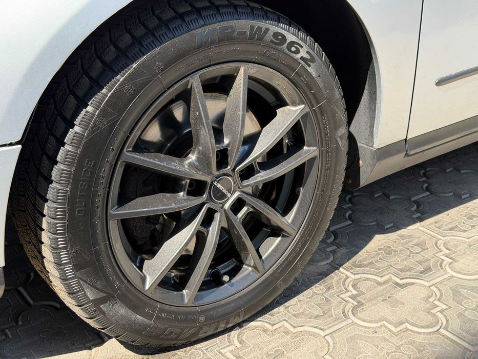 Продам VOLKSWAGEN Passat B6 2006р 1.9D механiка