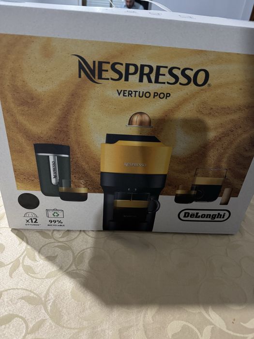 Maquina de cafe Delonghi Nespresso Vertuo Pop nova