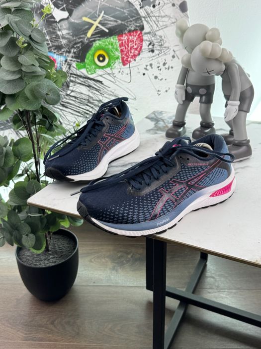 Кросівки Asics Gel Stratus 41 розмір Е15380