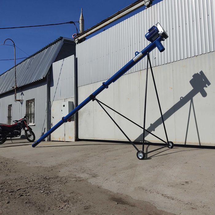 Винтовой конвейер, шнековый погрузчик, шнек с протравителем зерна