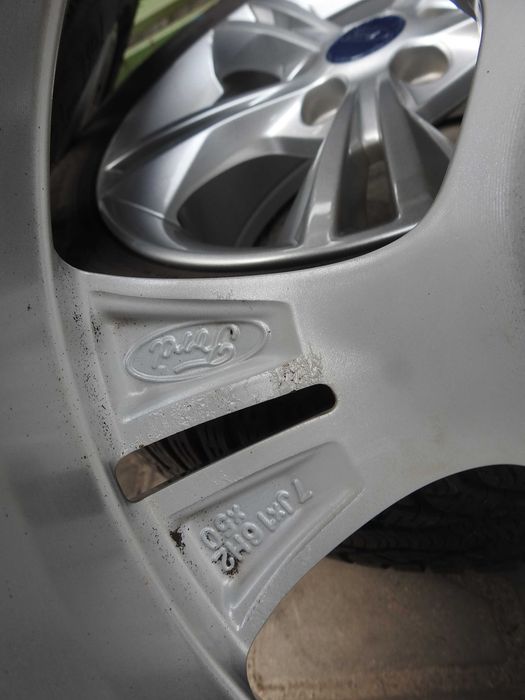 4x Alufelgi 16'' 5x108 FORD O.M. 7J ET50 Piasta 63,4 mm TPMS