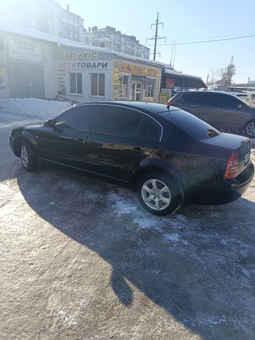 Шкода супер б  в гарному стані