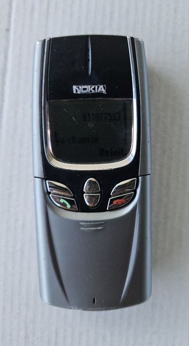 Telemóvel NOKIA 8850