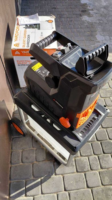 Німеччина 2.8кВт ФРЕЗЕРНИЙ гілкоподрібнювач 45мм 60л шредер