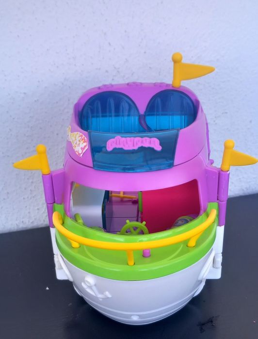 Vendo barco do piny pon com uma boneca