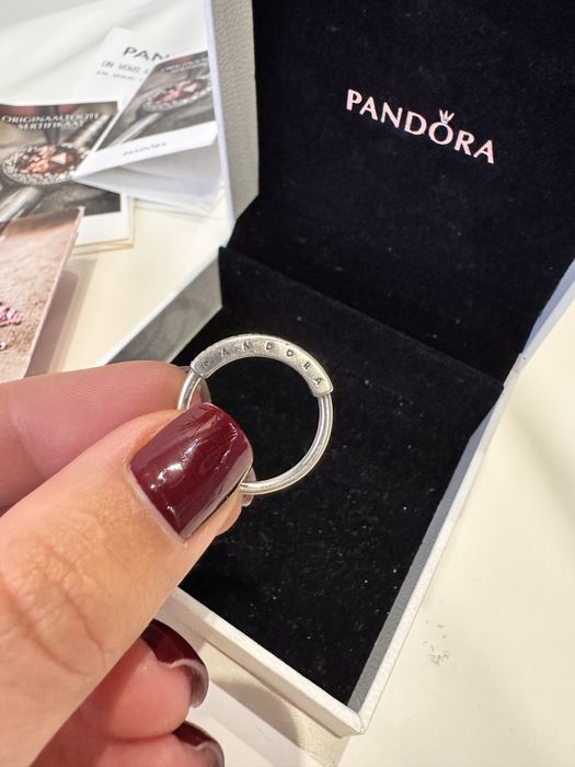 Каблучка Pandora оригінал 17,5розмір