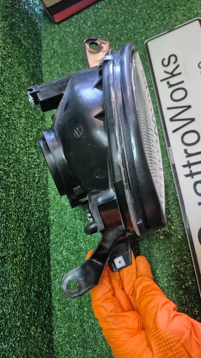 Otica Farol Direito Toyota Corolla E11 Hatchback 1997 a 2000 Ref. KS.TY572R NOVO