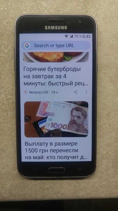 Телефон Samsung Galaxy J3