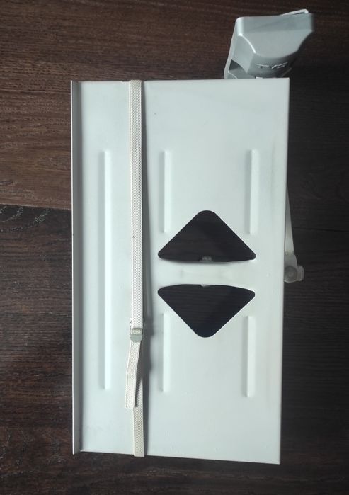 Поличка підвісна під телевізор або проектор