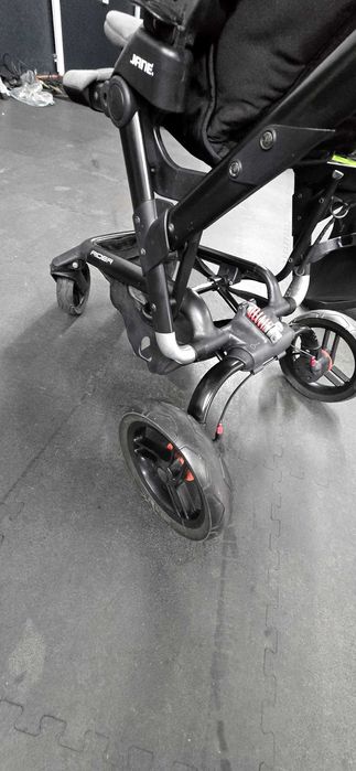 Carrinho de bebe 2 em 1  jane