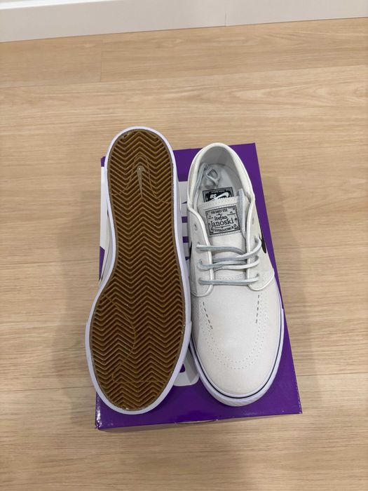 Nike stefan janoski white and black