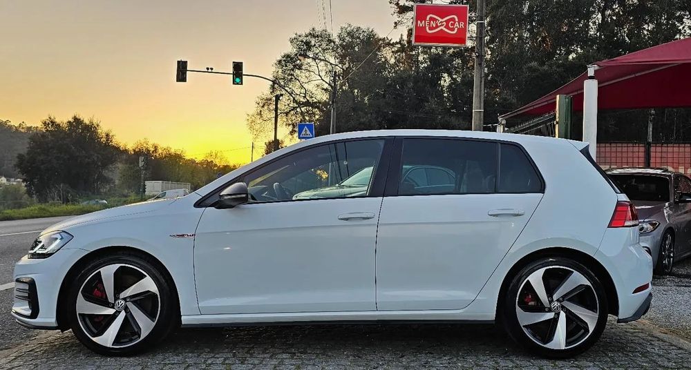 VW Golf 2.0 TSI GTI Performance