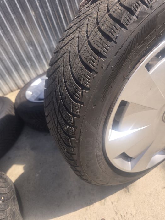 Opony zimowe Goodyear