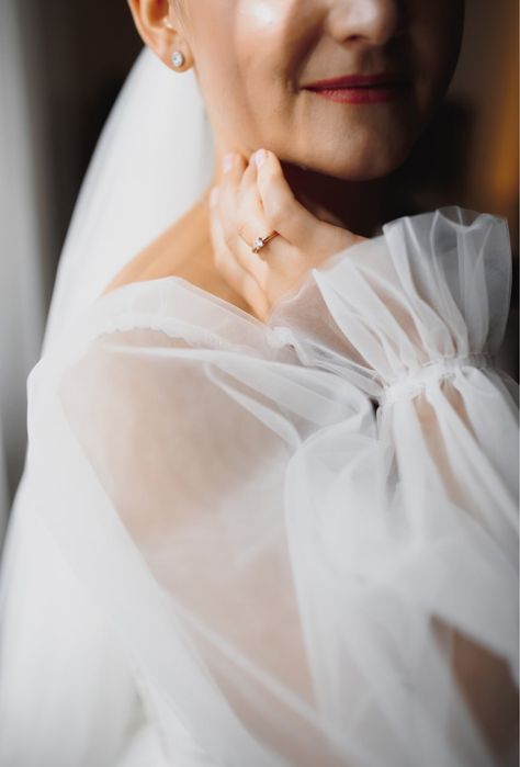 Весільне плаття/весільна сукня з рукавами/пишна весільна сукня