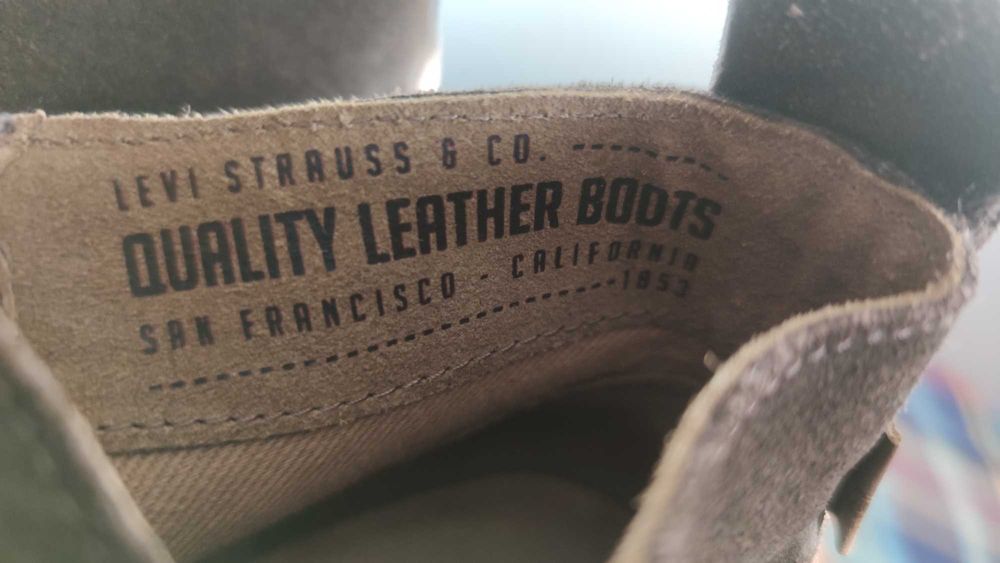 Botas Chukka Levi's camurça NOVAS!!!