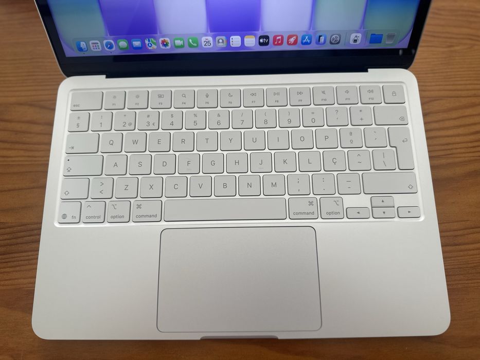 Macbook Neo - C/garantia