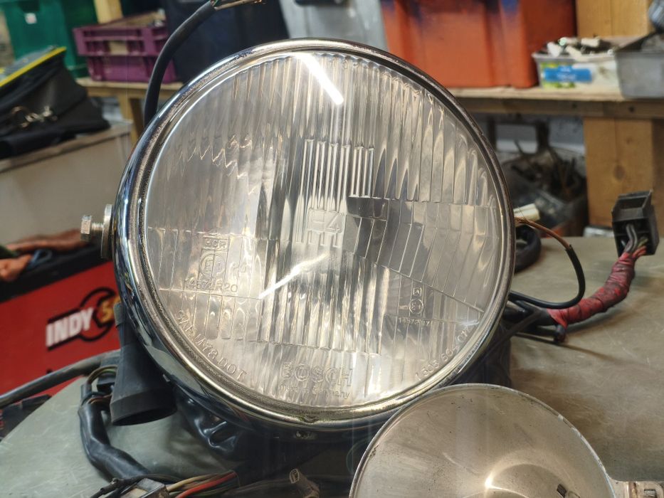 BMW R75 R80 r100 lampa reflektor kierunkowskazy lusterka boczki kołpaki emblemat koguty lampa błyskowa policja Hella KL70 niebieska halogen