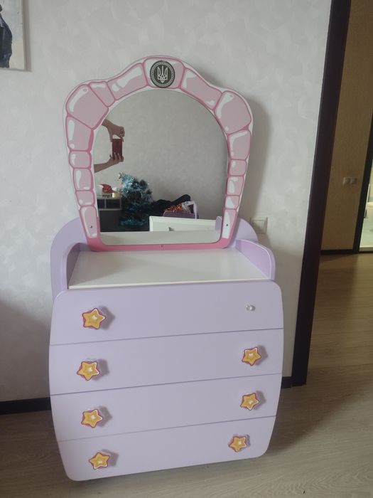 Продам мебель б/у, в хорошем состоянии, стоимость комплекта 24000.